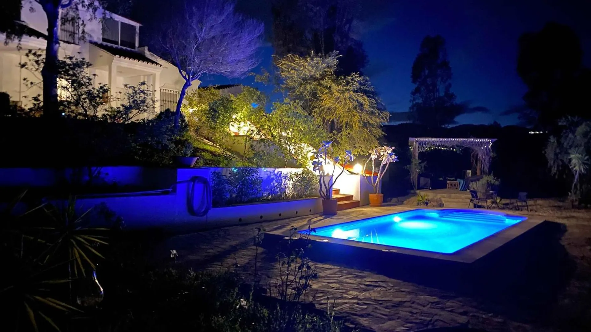 La Rustica En Vinuela, Piscina Privada Villa
